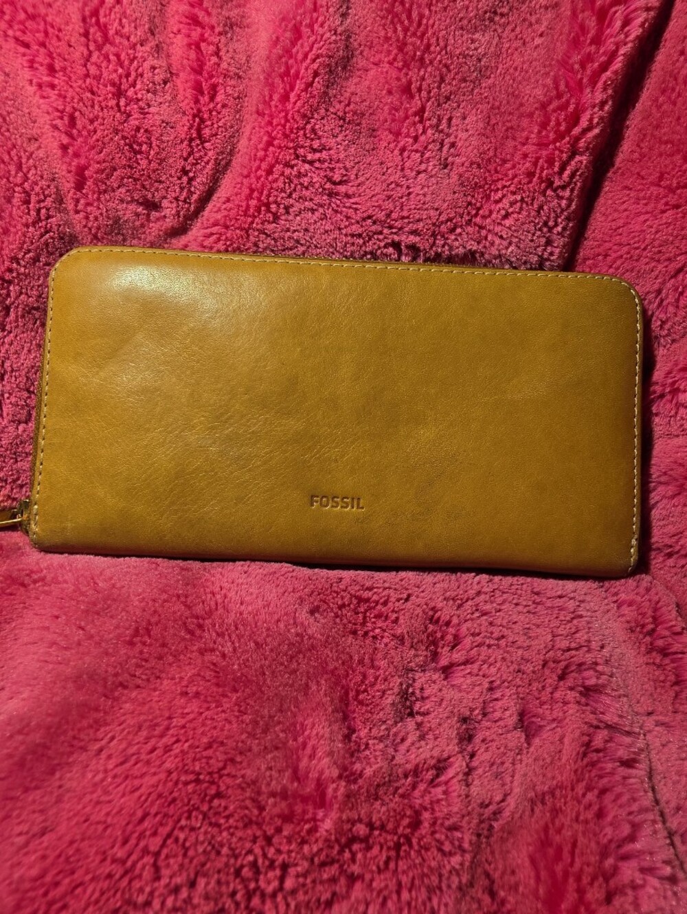Fossil Womens Tan Leather Zip Around Continental Wallet Gold Hardware w/peeling